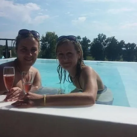 Casa vacanze Saint-savin, 4 Pièces, 6 Personnes - Fr-1-440-55